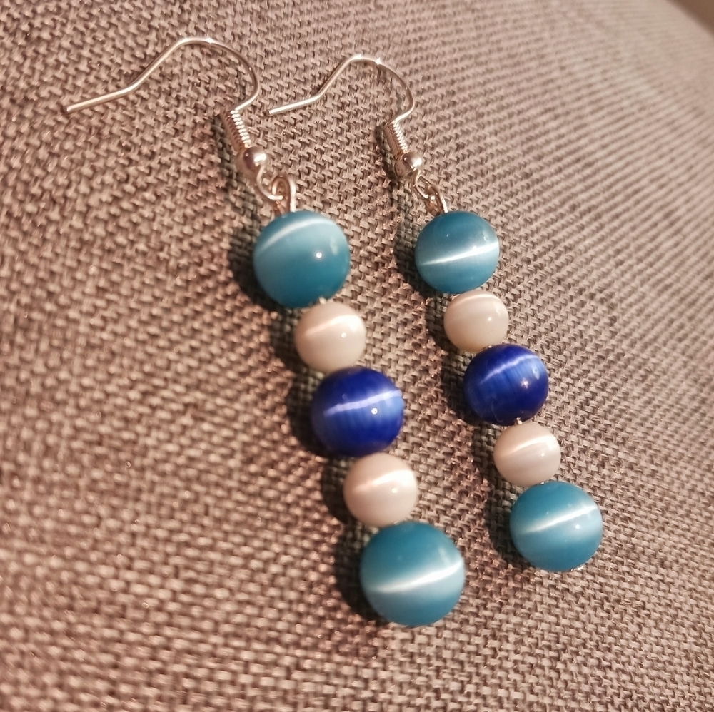 Blue and White Earrings w/ Cat's Eye Glass Beads Y2K Retro 2000s - New Item (2")